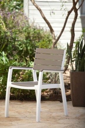 Стул c подлокотниками Гармония (Harmony armchair) белый-капучино в Североуральске - severouralsk.mebel24.online | фото 1